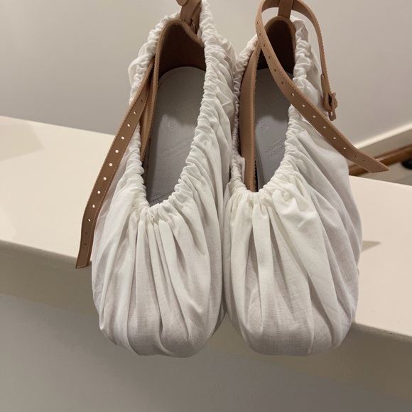 Maison Martin Margiela Tan Split-Toe Heels - Picture 3 of 4